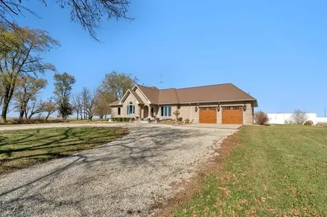 10739 East 3200 North Road Blackstone IL 61313
