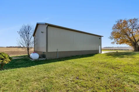 10739 East 3200 North Road Blackstone IL 61313