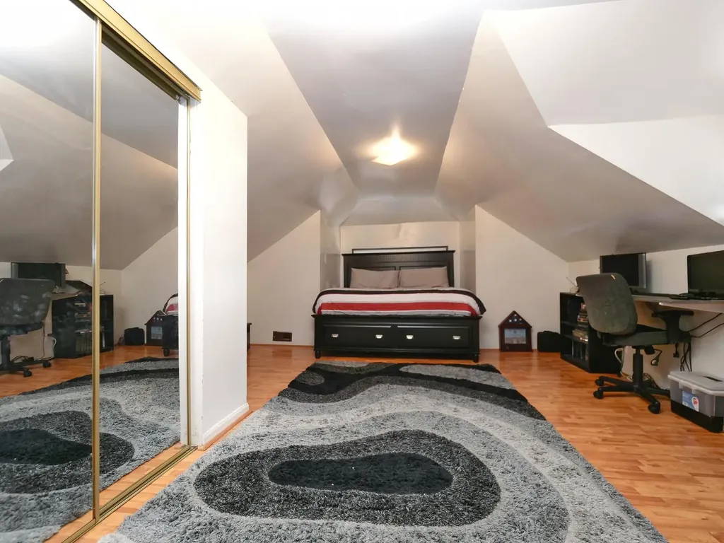 8126 South Chappel Avenue Chicago IL 60617
