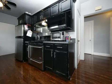 8126 South Chappel Avenue Chicago IL 60617