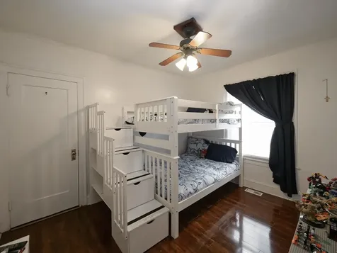 8126 South Chappel Avenue Chicago IL 60617