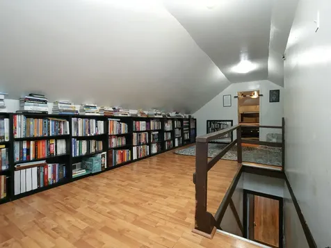 8126 South Chappel Avenue Chicago IL 60617