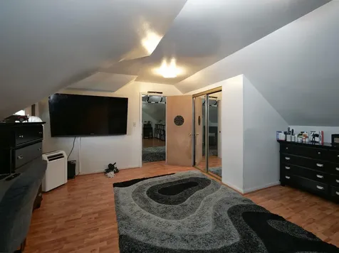 8126 South Chappel Avenue Chicago IL 60617
