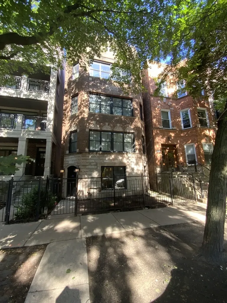 3541 North Reta Avenue Chicago IL 60657