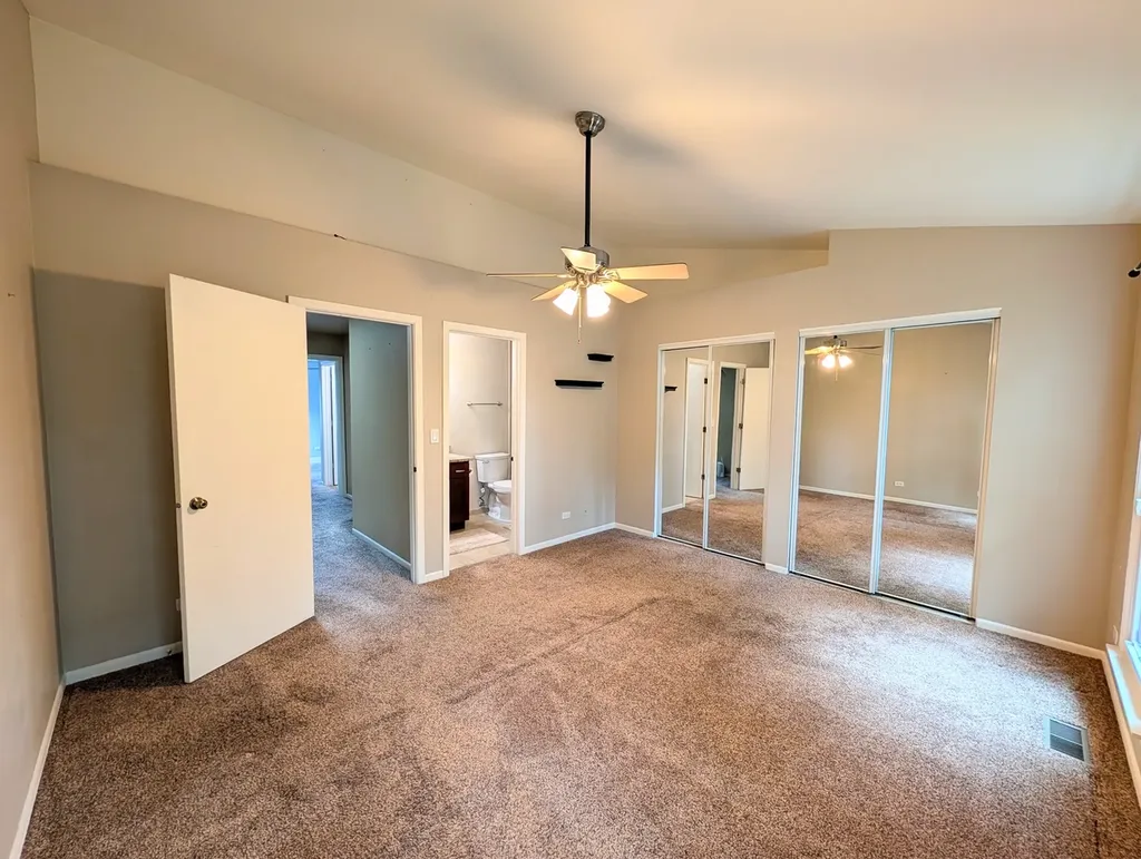 1339 Cranbrook Court Schaumburg IL 60193