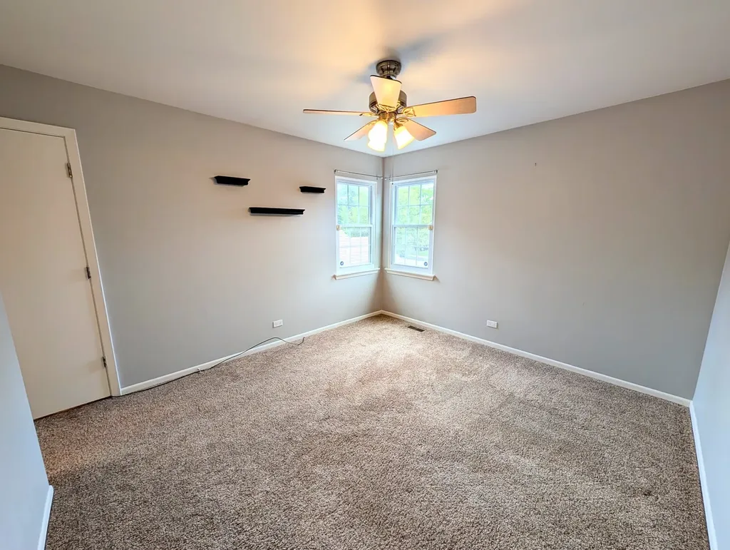1339 Cranbrook Court Schaumburg IL 60193