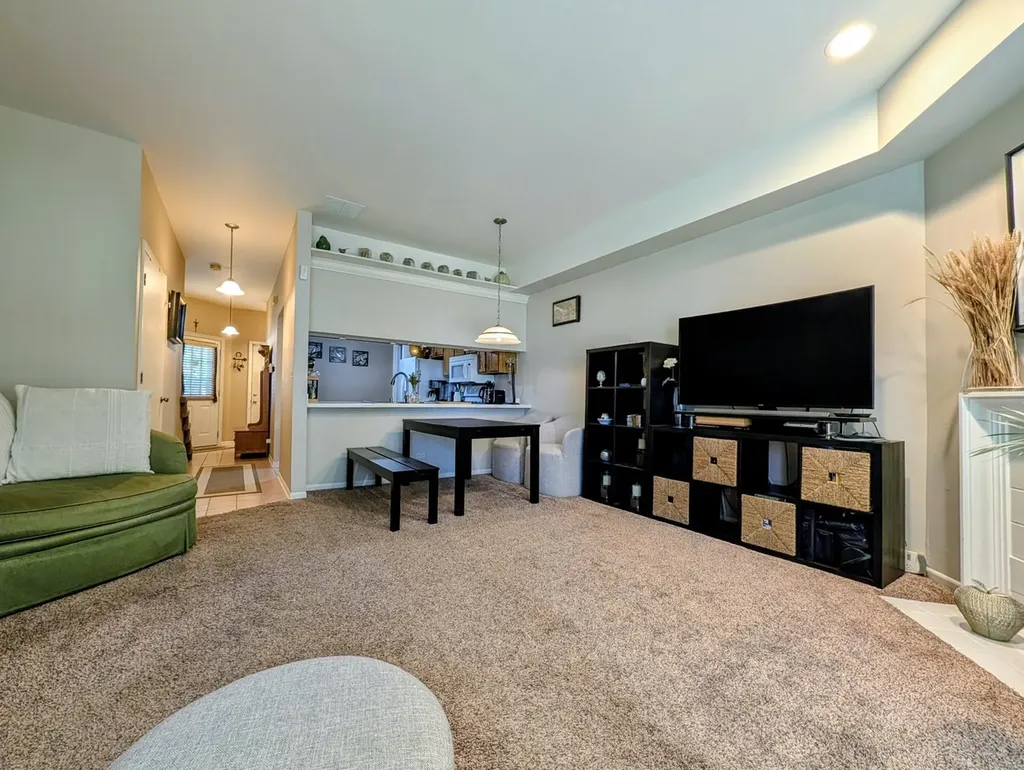 1339 Cranbrook Court Schaumburg IL 60193