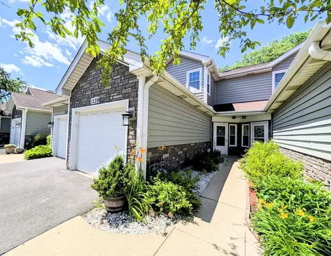 1339 Cranbrook Court Schaumburg IL 60193