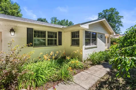3104 Valley Brook Drive Champaign IL 61822