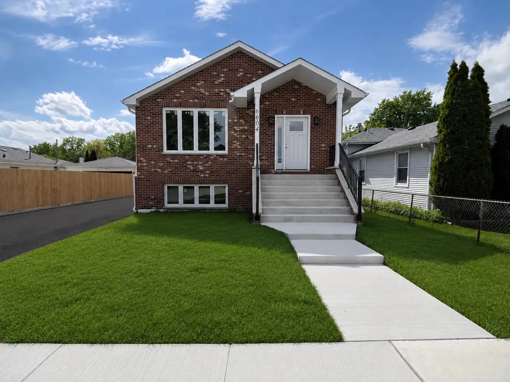 6604 Chester Avenue Hodgkins IL 60525