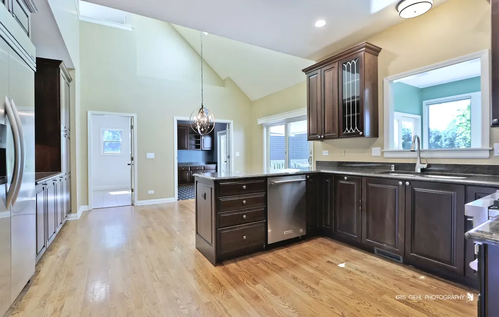 2935 Oxford Court Aurora IL 60502