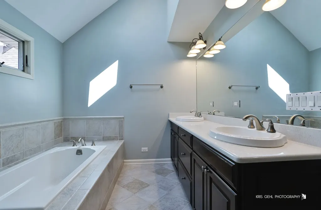 2935 Oxford Court Aurora IL 60502