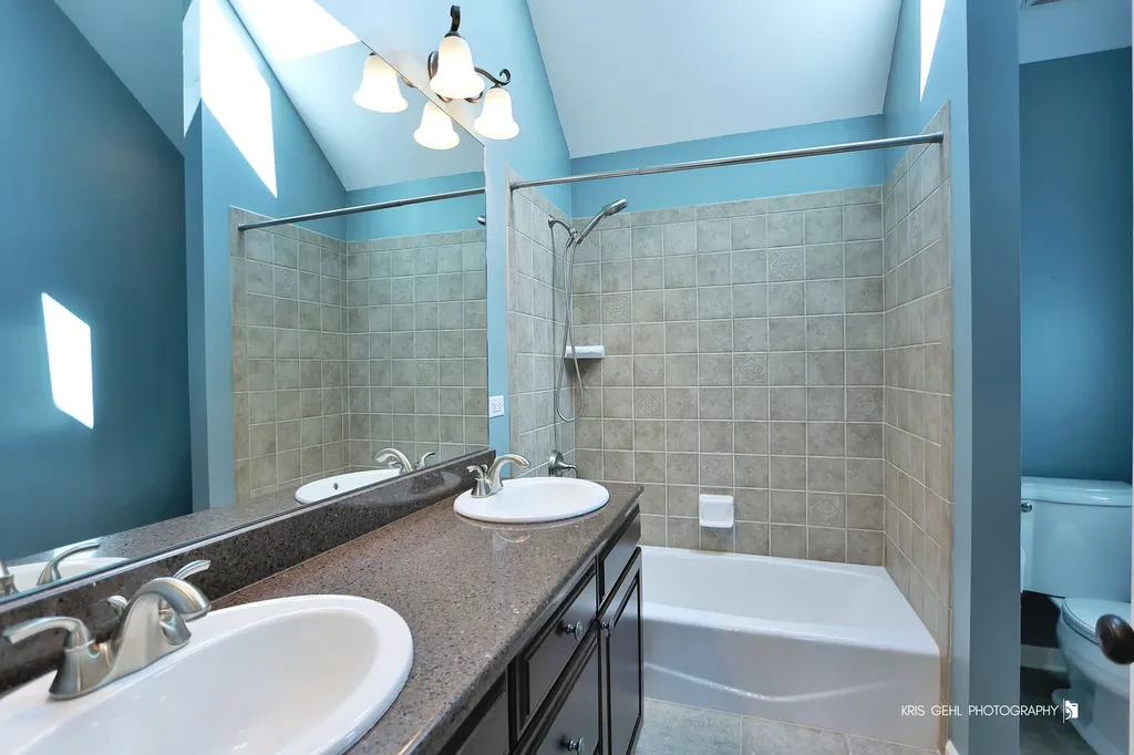 2935 Oxford Court Aurora IL 60502
