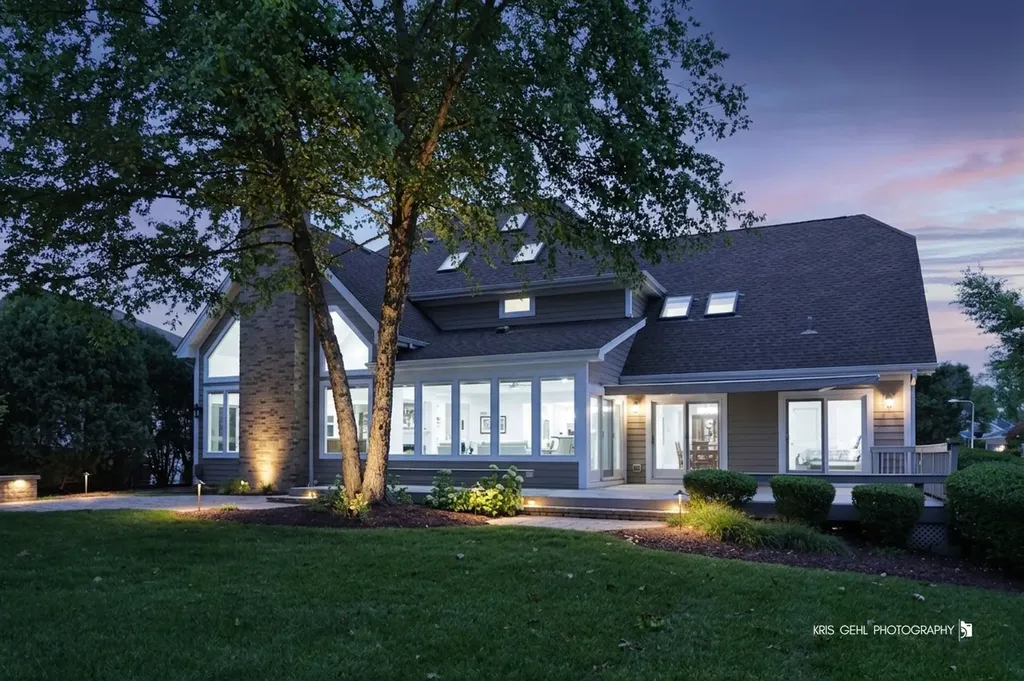 2935 Oxford Court Aurora IL 60502