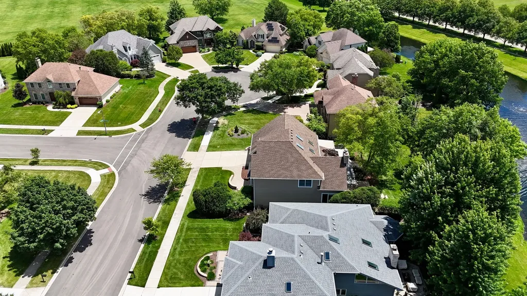 2935 Oxford Court Aurora IL 60502