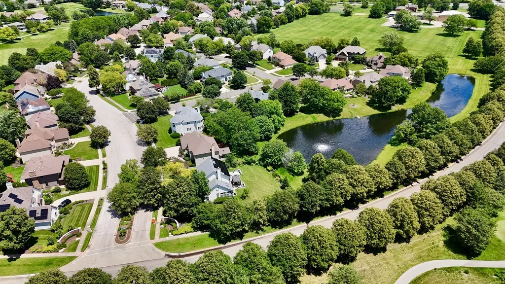 2935 Oxford Court Aurora IL 60502