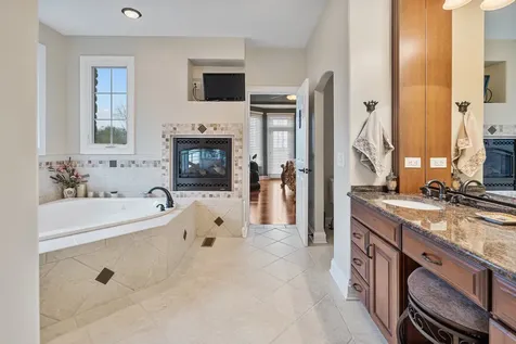 4220 Northgate Drive Spring Grove IL 60081