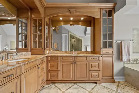 1690 Tallgrass Lane Lake Forest IL 60045