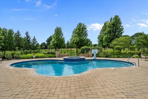 1690 Tallgrass Lane Lake Forest IL 60045