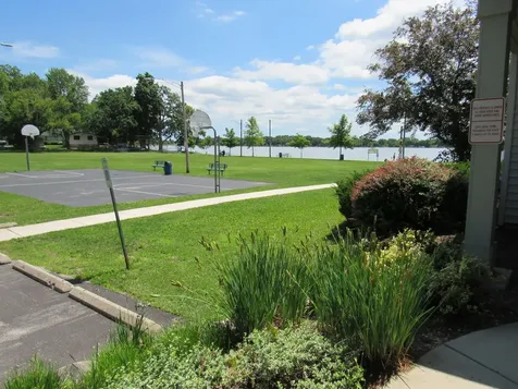 4917 Maplehill Drive Mccullom Lake IL 60050