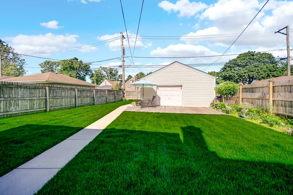13044 South Muskegon Avenue Chicago IL 60633
