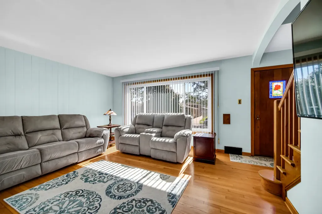 13044 South Muskegon Avenue Chicago IL 60633