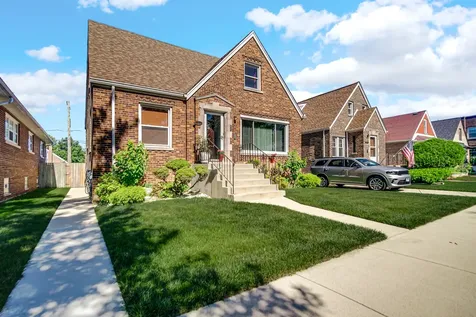 13044 South Muskegon Avenue Chicago IL 60633