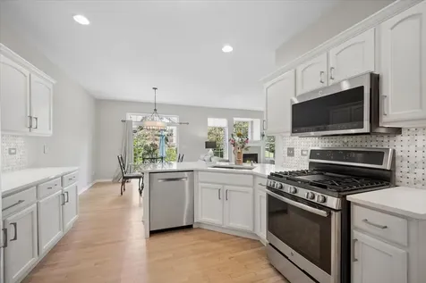 294 Larsdotter Lane Geneva IL 60134