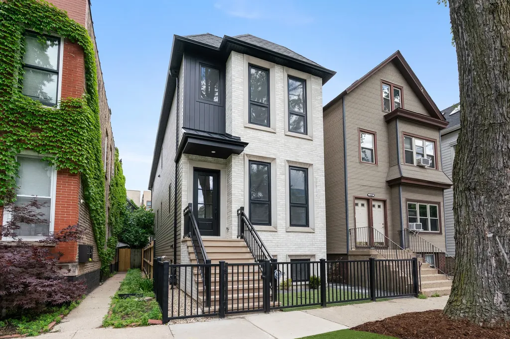 1442 West Fletcher Street Chicago IL 60657