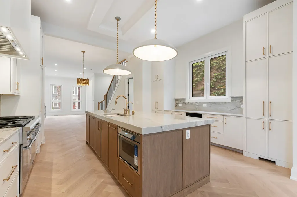 1442 West Fletcher Street Chicago IL 60657