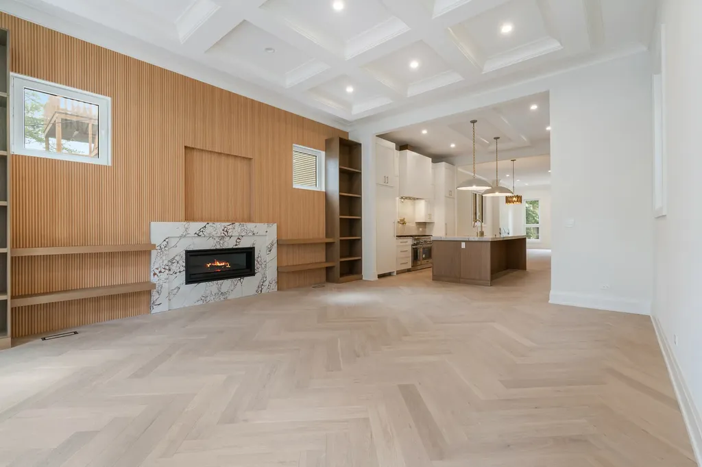 1442 West Fletcher Street Chicago IL 60657