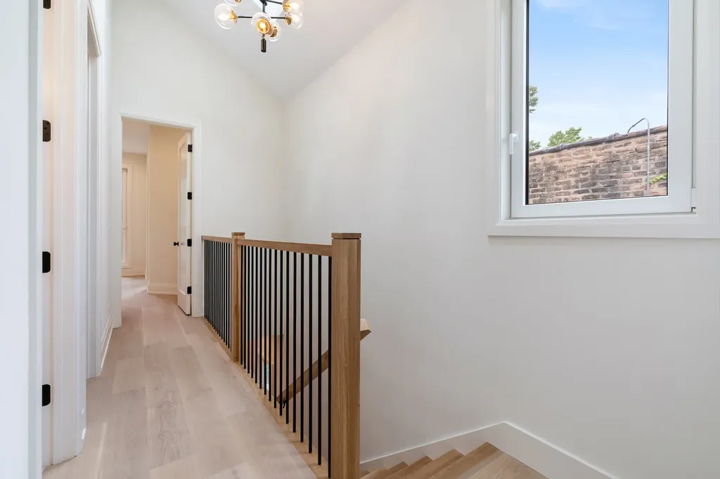 1442 West Fletcher Street Chicago IL 60657
