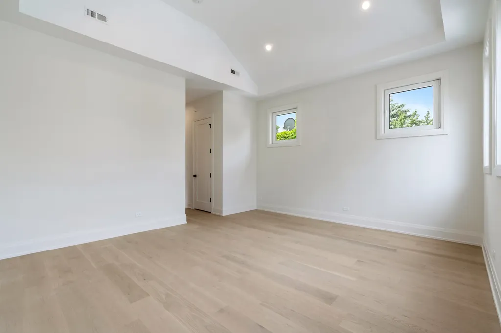 1442 West Fletcher Street Chicago IL 60657
