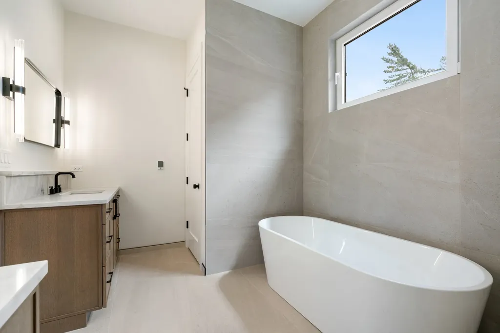 1442 West Fletcher Street Chicago IL 60657