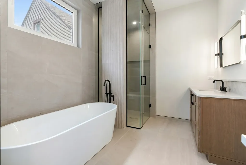 1442 West Fletcher Street Chicago IL 60657