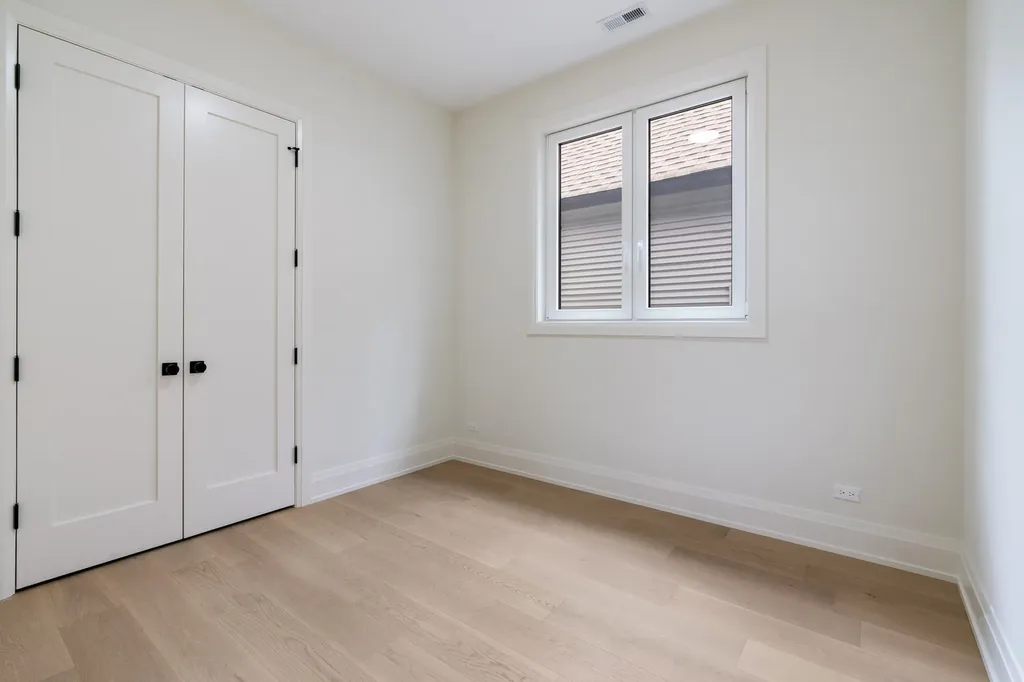 1442 West Fletcher Street Chicago IL 60657