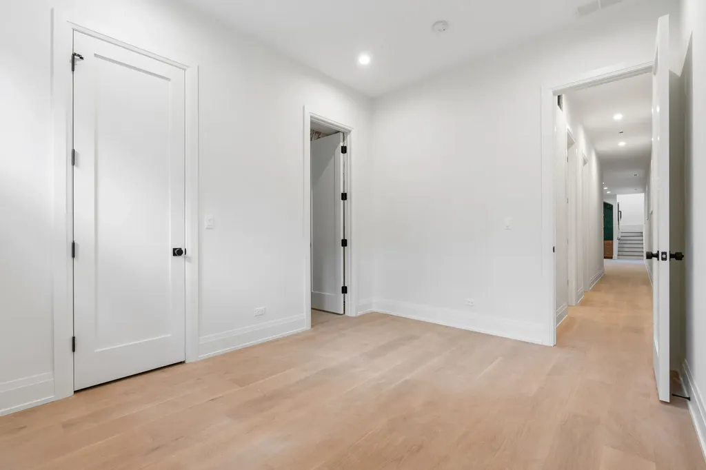 1442 West Fletcher Street Chicago IL 60657