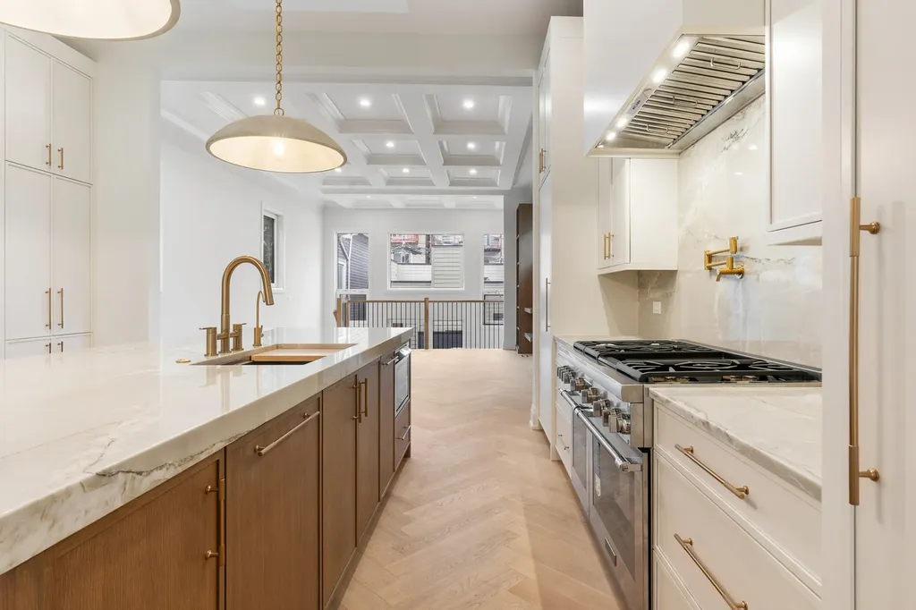 1442 West Fletcher Street Chicago IL 60657