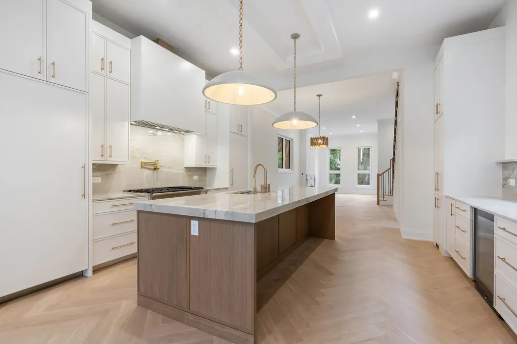 1442 West Fletcher Street Chicago IL 60657