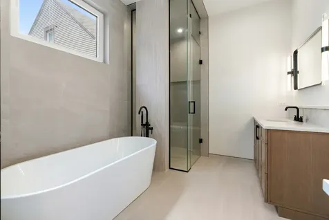1442 West Fletcher Street Chicago IL 60657