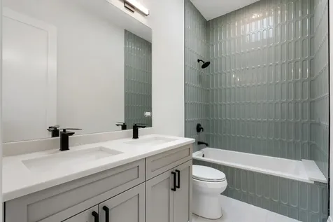 1442 West Fletcher Street Chicago IL 60657