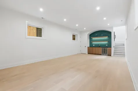 1442 West Fletcher Street Chicago IL 60657