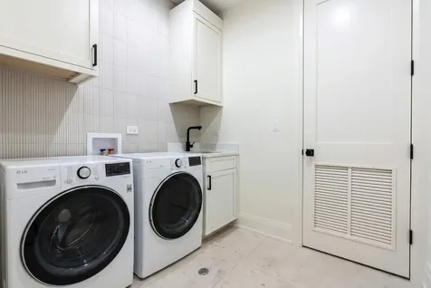 1442 West Fletcher Street Chicago IL 60657
