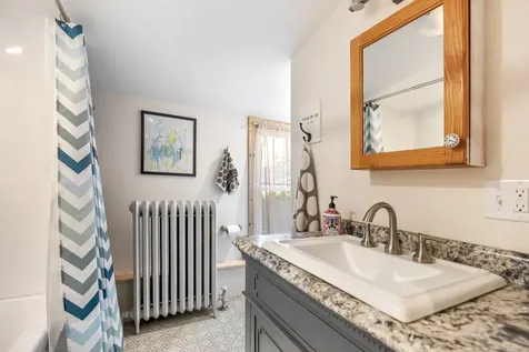 1078 Greenview Avenue Des Plaines IL 60016