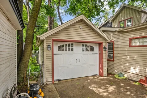 1078 Greenview Avenue Des Plaines IL 60016