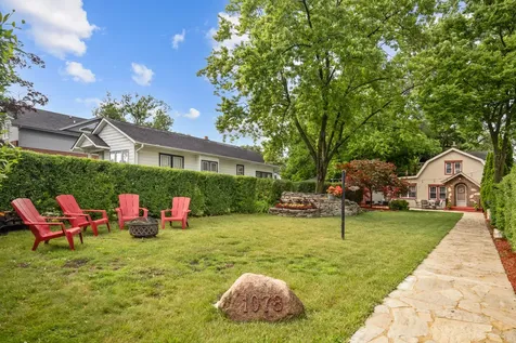 1078 Greenview Avenue Des Plaines IL 60016