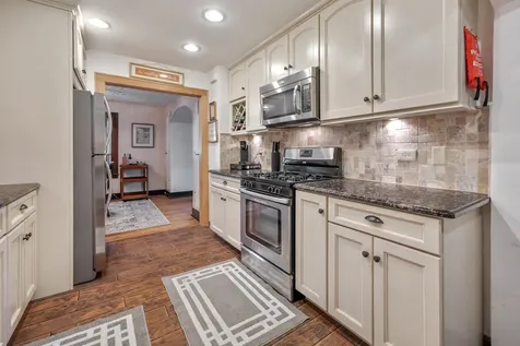 1078 Greenview Avenue Des Plaines IL 60016