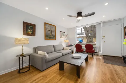 235 West Eugenie Street Chicago IL 60614