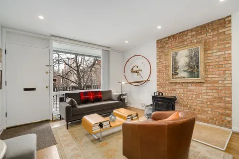 235 West Eugenie Street Chicago IL 60614