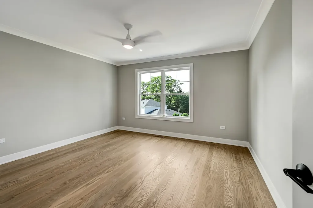 139 Harding Court Glen Ellyn IL 60137